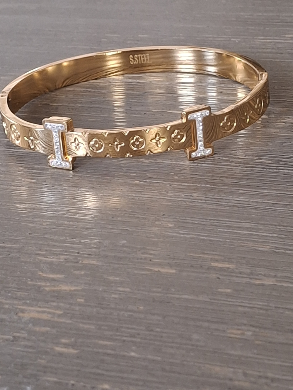 Gold-Tone Women's Hinge Bracelet with Pavé 'I' Accents - Picture 3 of 5
